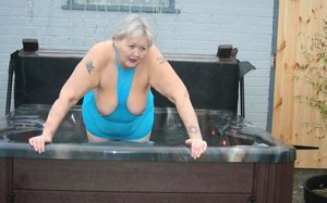 TAC Amateurs pleased to share with you a free xxx photo gallery with Valgasmic Exposed xxx gallery 266489