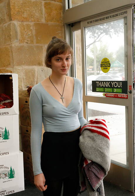 Zishy are excited to present you with a photo gallery showcasing Meadow Brink exhibit sexy shape